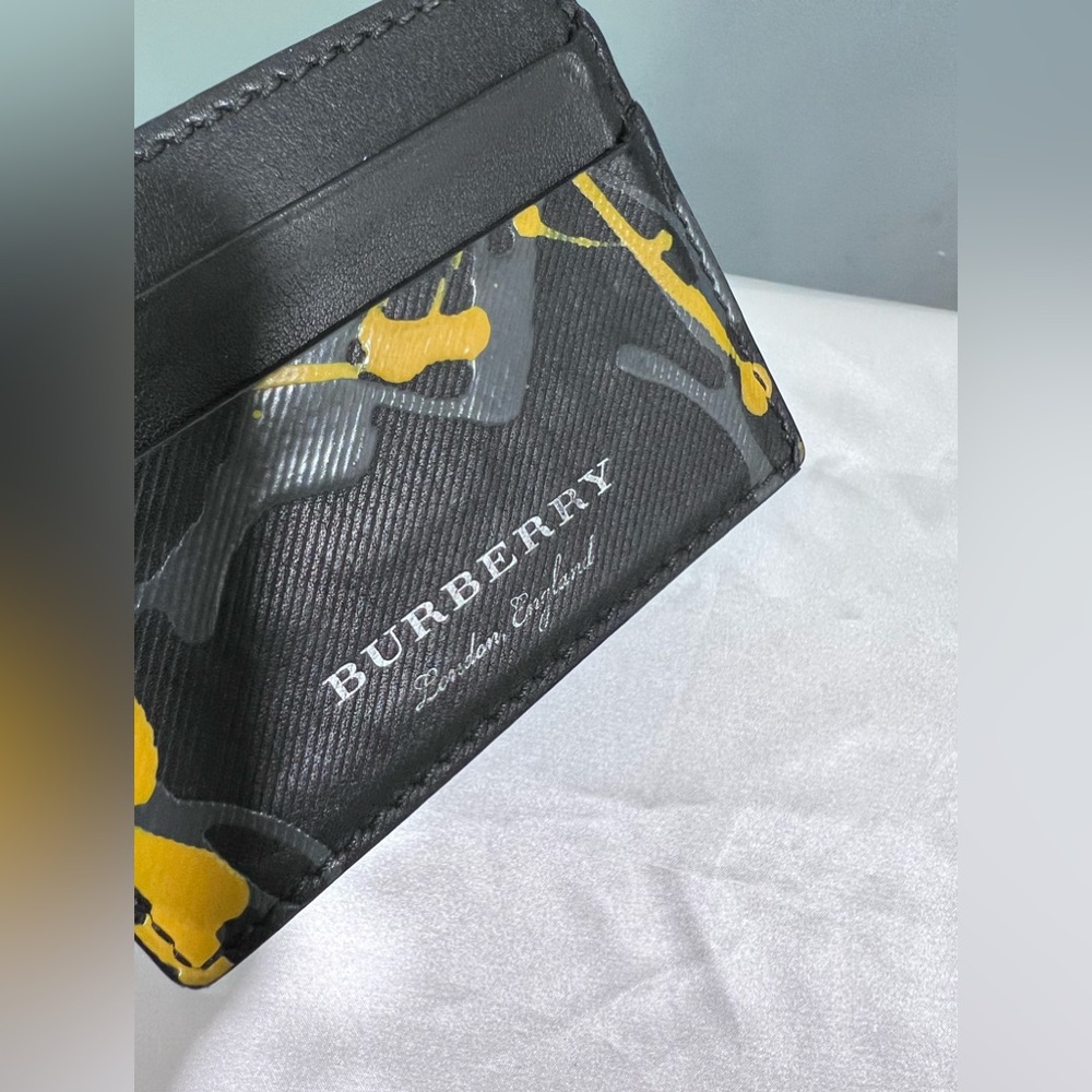 Authentic💛Burberry card holder